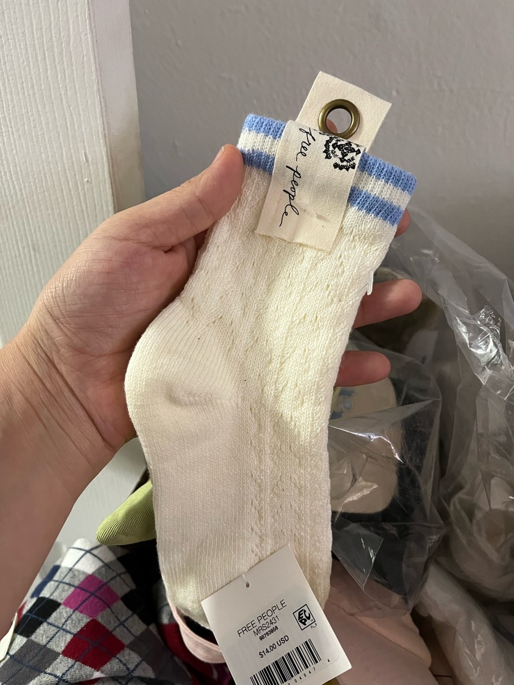 NWT FREE PEOPLE Cable Knit Socks | Ivory/Blue MSRP $14